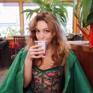 Meet your Posher, Leocadia